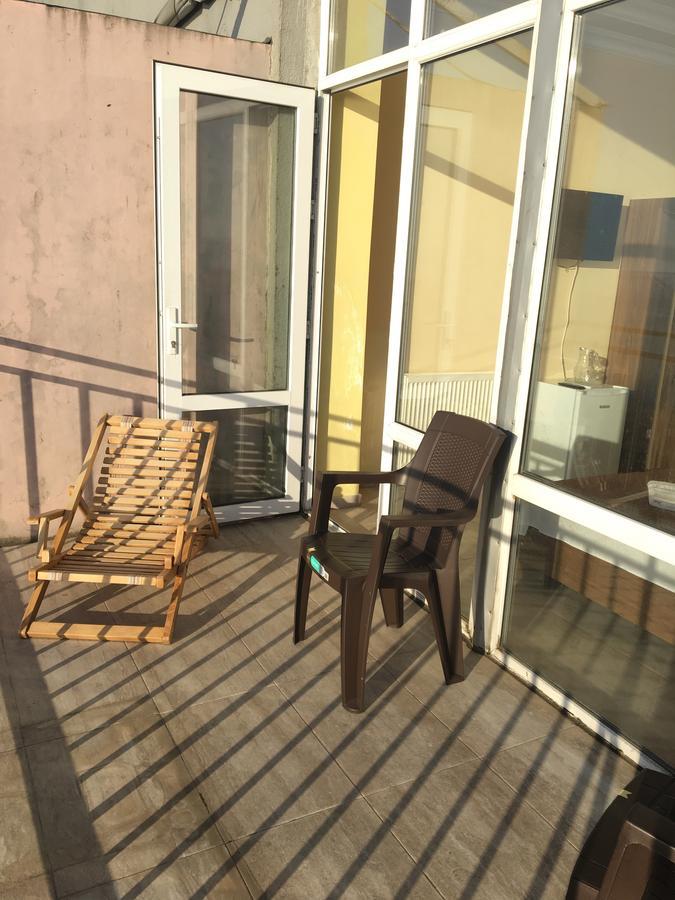 Hotel Guesthouse Lola Батуми Экстерьер фото