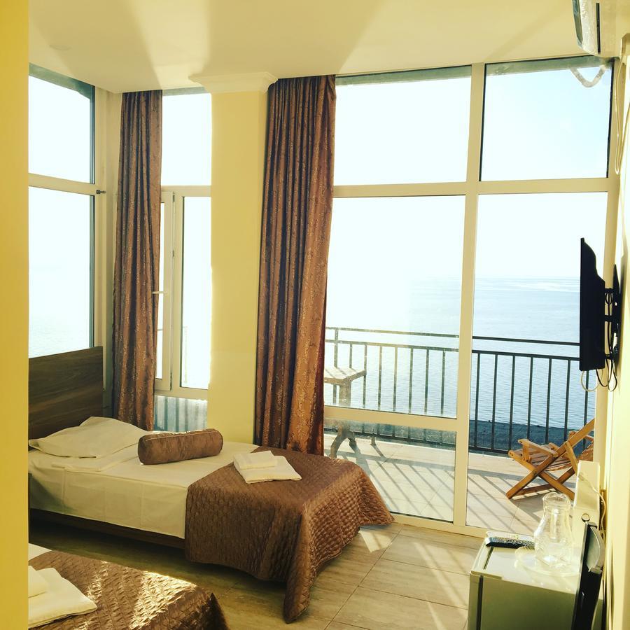 Hotel Guesthouse Lola Батуми Экстерьер фото