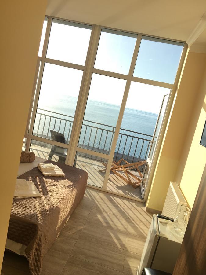 Hotel Guesthouse Lola Батуми Экстерьер фото