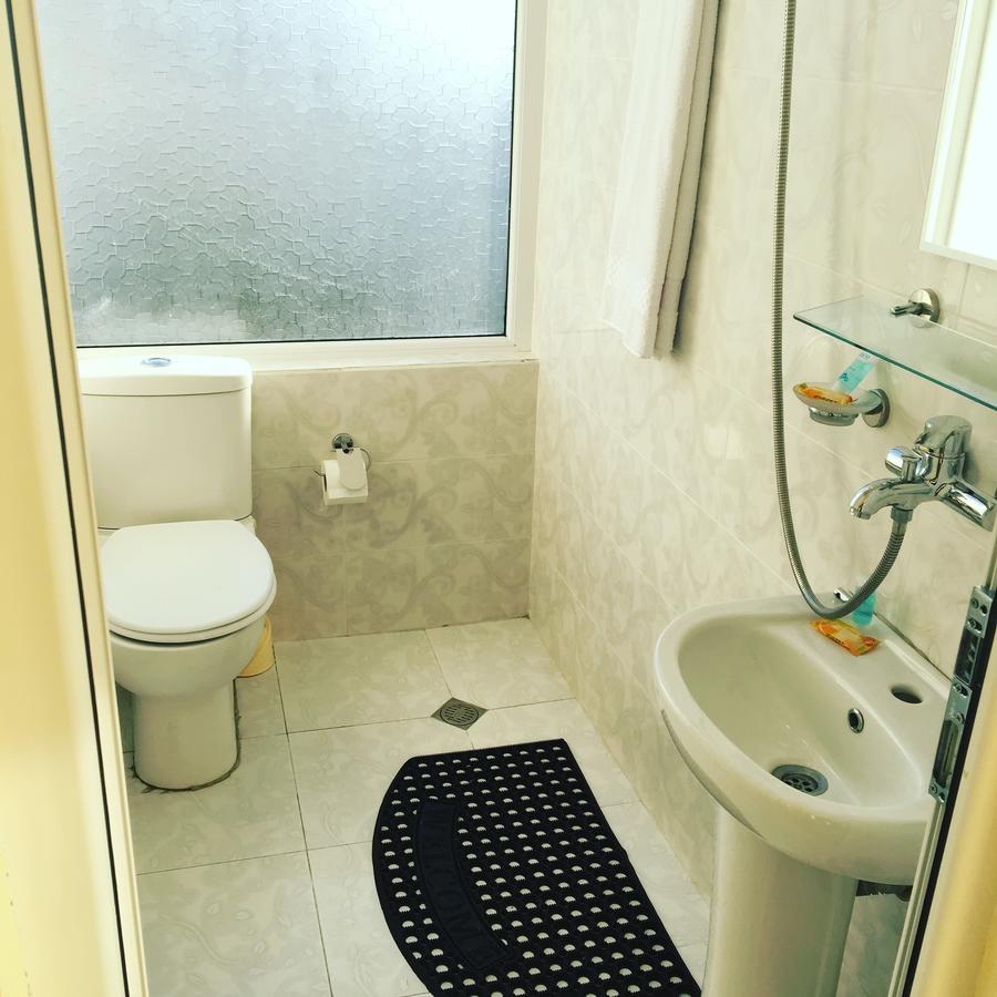 Hotel Guesthouse Lola Батуми Экстерьер фото