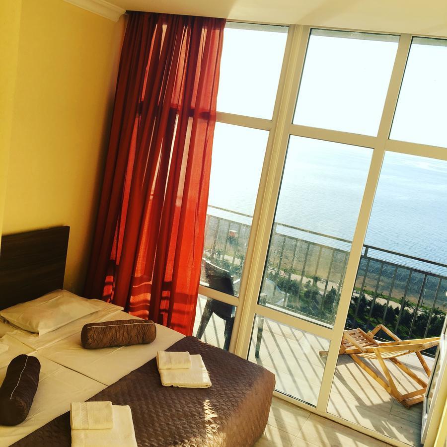 Hotel Guesthouse Lola Батуми Экстерьер фото