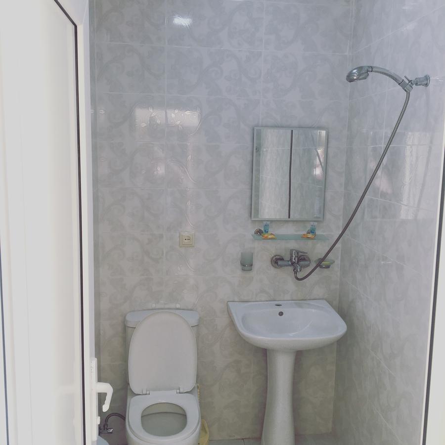 Hotel Guesthouse Lola Батуми Экстерьер фото