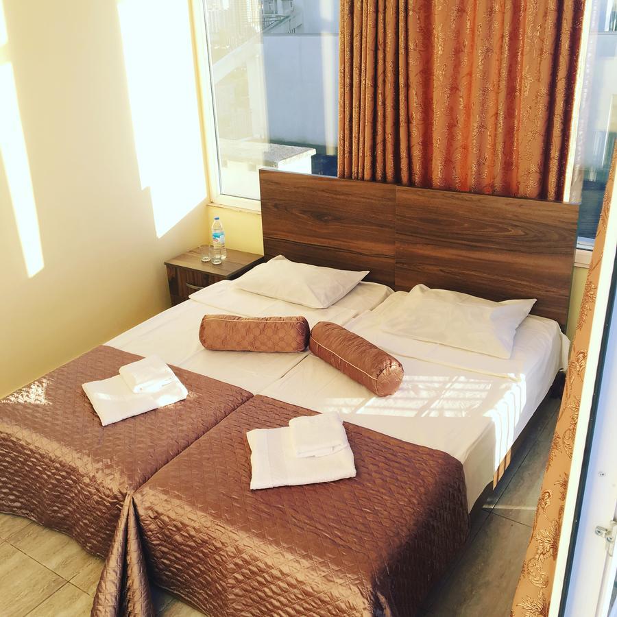 Hotel Guesthouse Lola Батуми Экстерьер фото