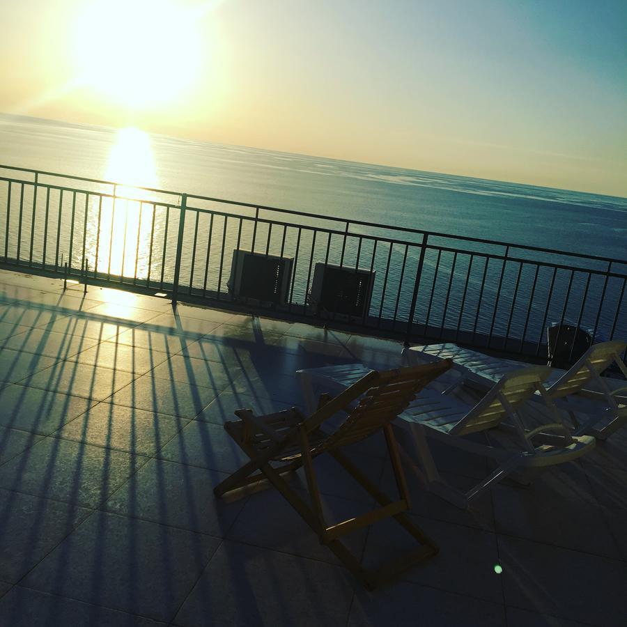 Hotel Guesthouse Lola Батуми Экстерьер фото