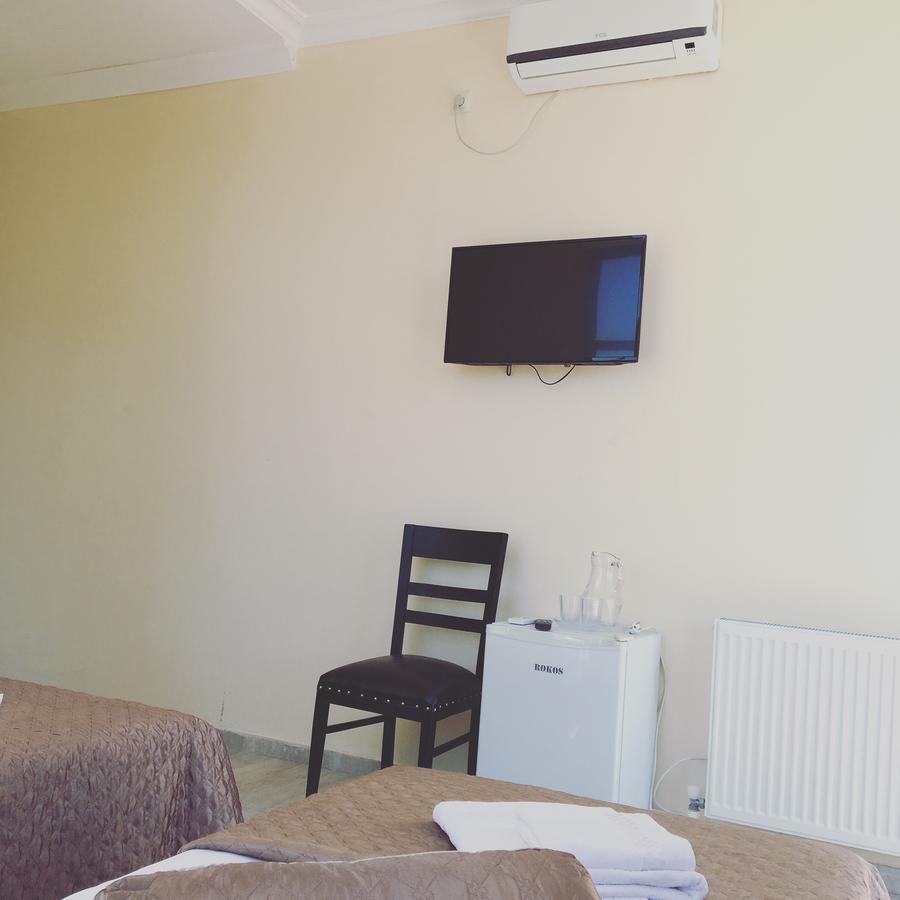 Hotel Guesthouse Lola Батуми Экстерьер фото