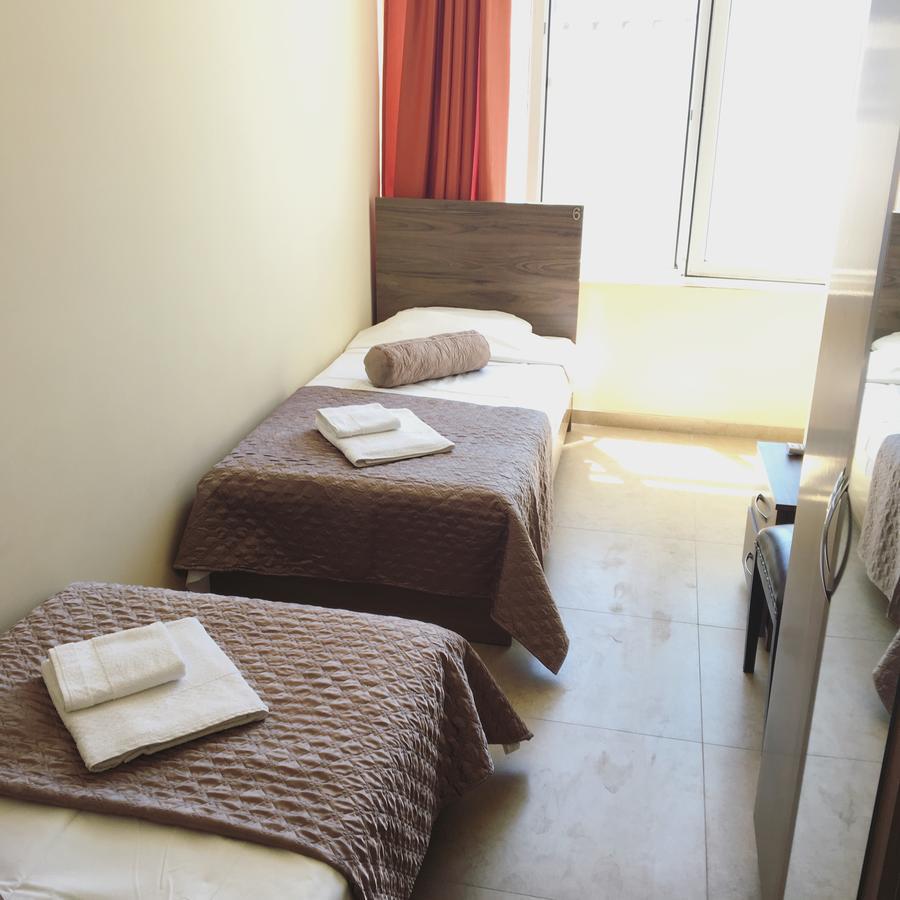 Hotel Guesthouse Lola Батуми Экстерьер фото